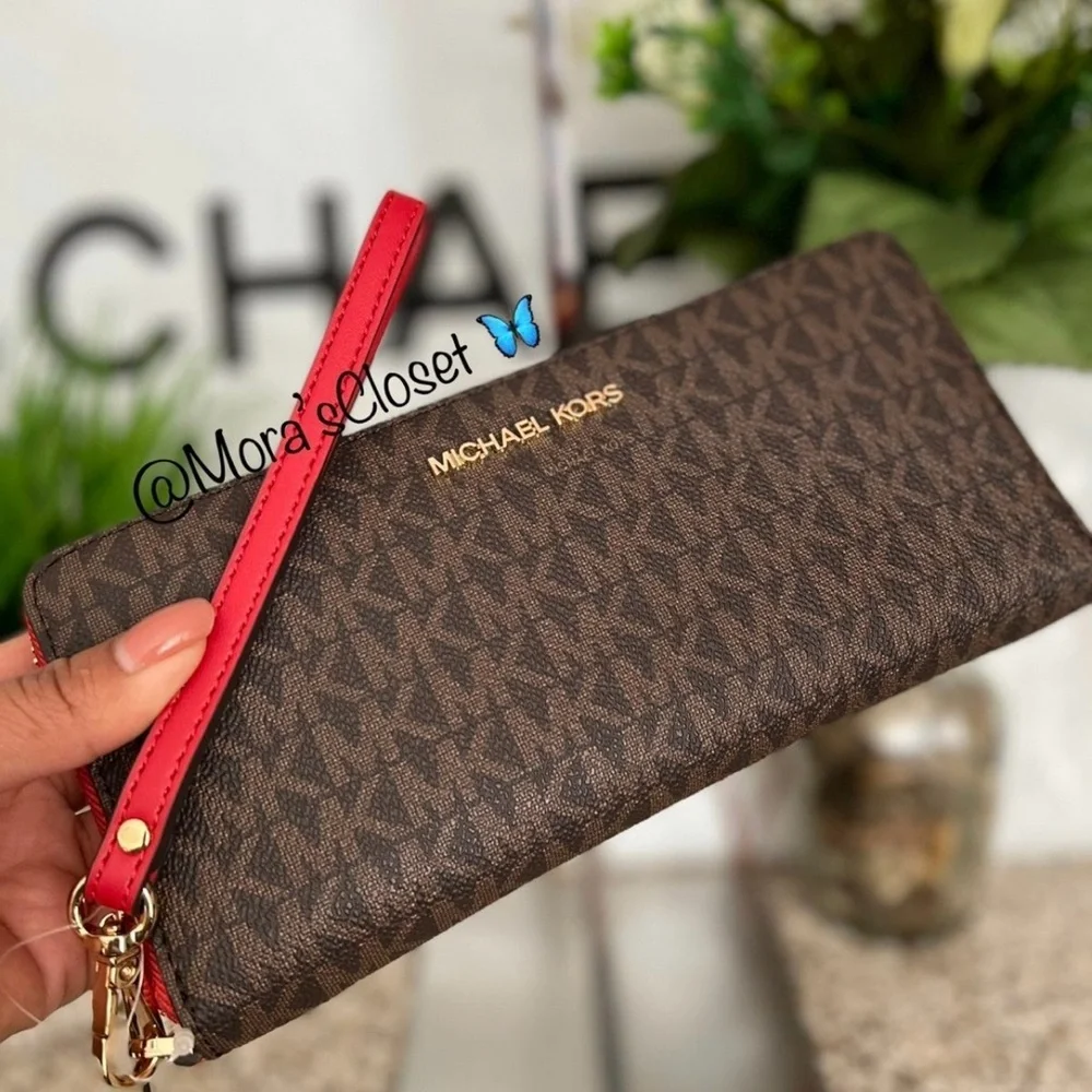 Michael Kors Large Continental Wallet